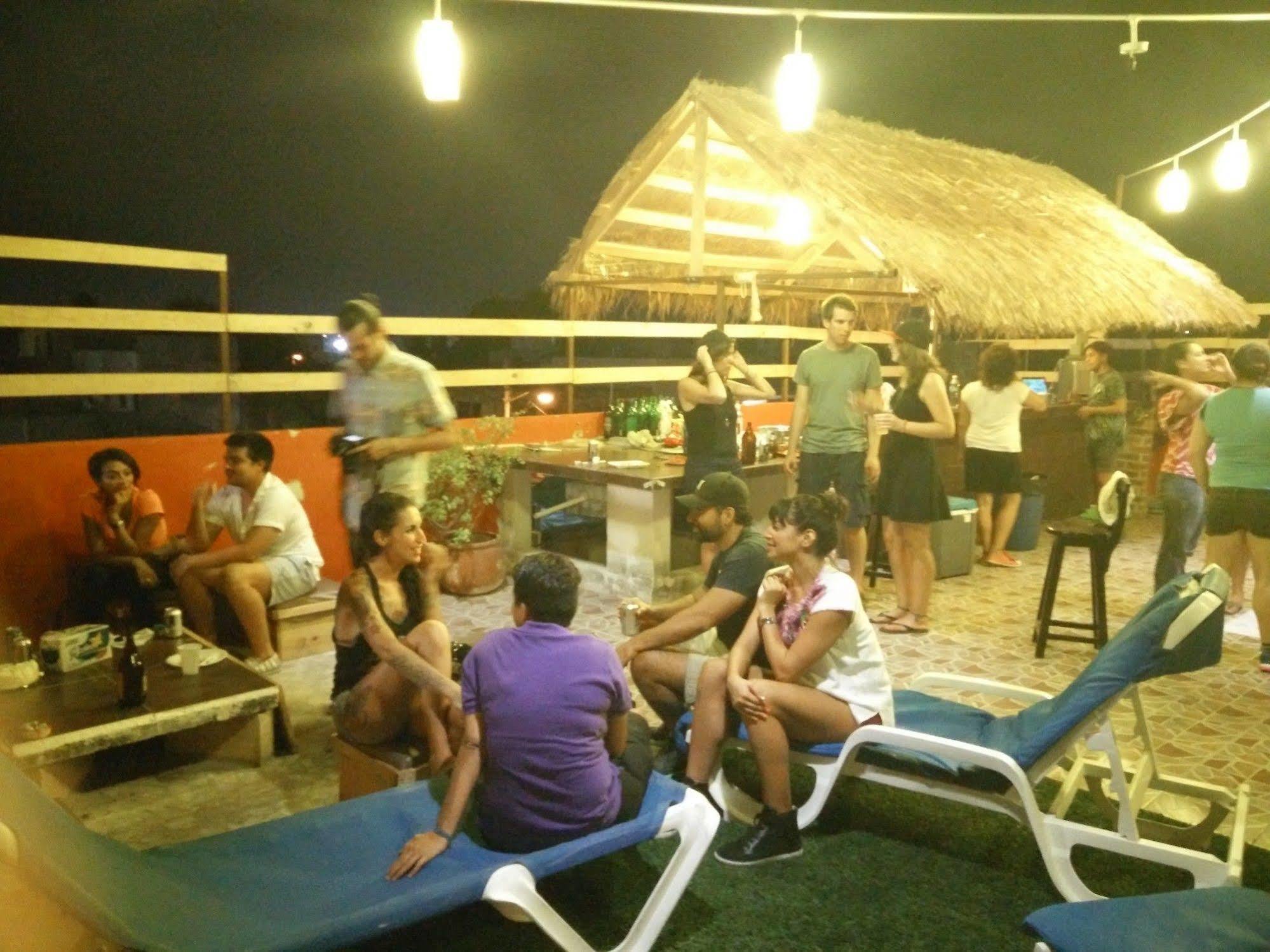 Humble Bumble Hostel Playa del Carmen Buitenkant foto